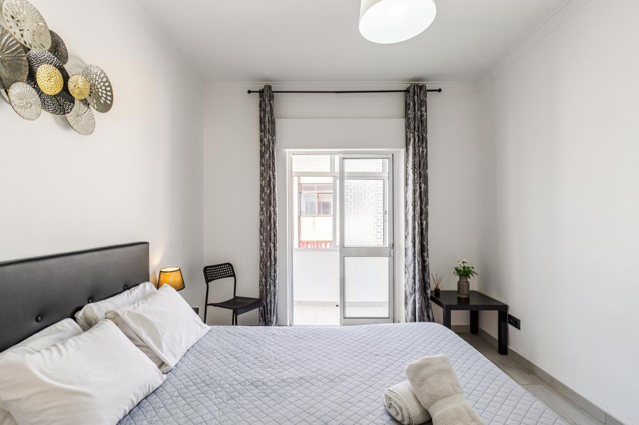 Sleeptubal Moderne Accommodatie Alhos Vedros المظهر الخارجي الصورة